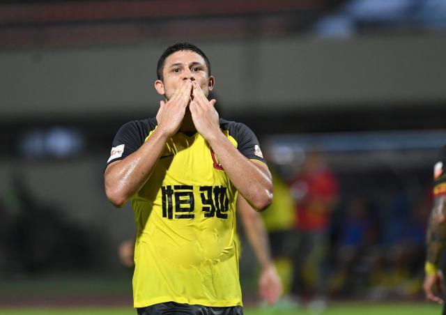 世界杯投注-艾克森帽子戏法继续刷新纪录 13战11球国足靠他了